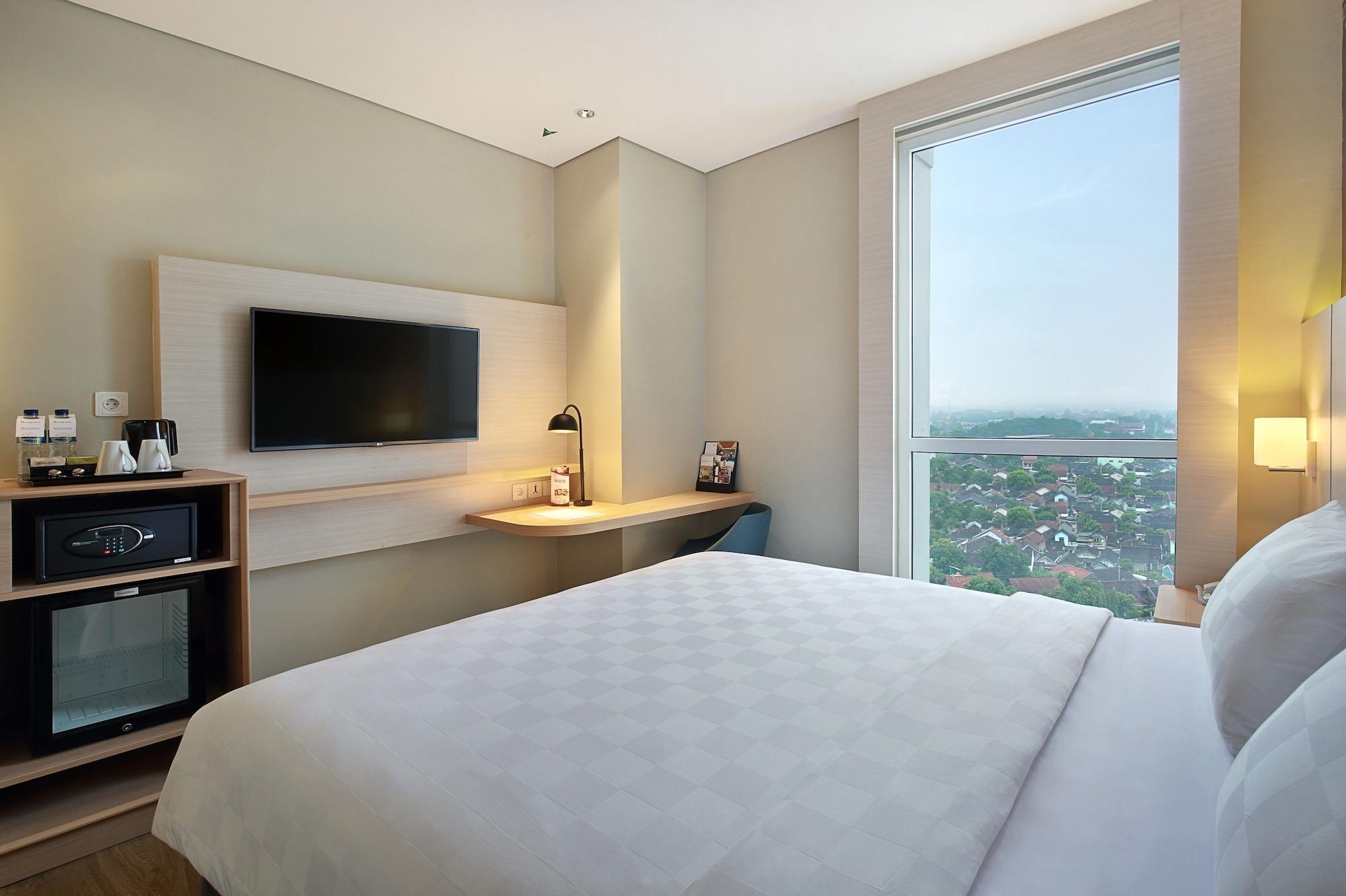 Swiss-Belinn Saripetojo Solo Exteriör bild