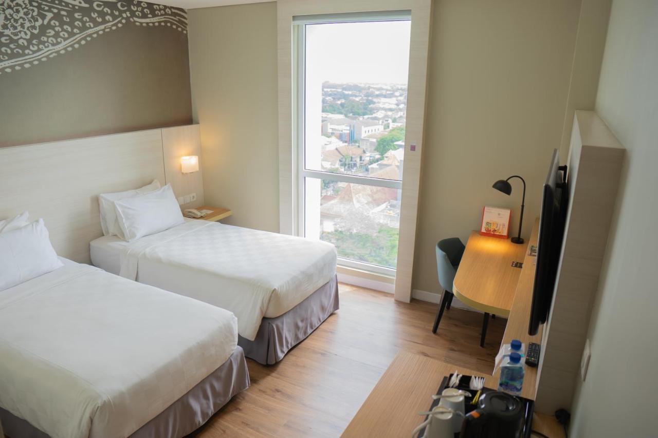Swiss-Belinn Saripetojo Solo Exteriör bild