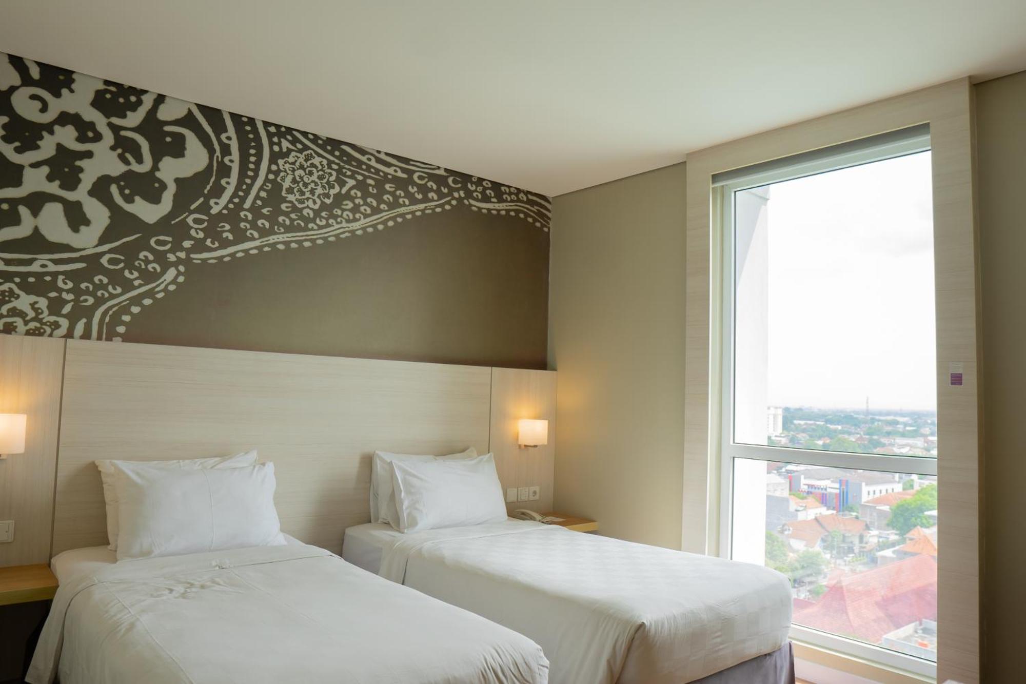 Swiss-Belinn Saripetojo Solo Exteriör bild